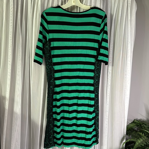Black and green Max Studio dress! - Picture 4 of 4